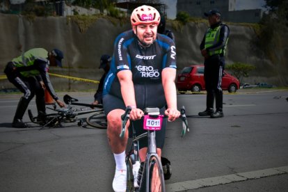 La víctima regresaba de su rutina deportiva junto a unos amigos cuando ocurrió la tragedia. El responsable sería un taxista, quien huyó de la escena