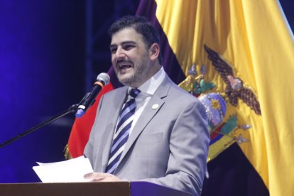 El alcalde Aquiles Álvarez durante su discurso en la Sesión Solemne.