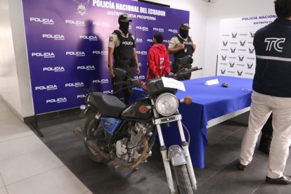 El joven estaba en poder de un arma de fuego.