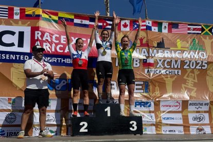 La riobambeña de 31 años Miryam Núñez en lo alto del podio panamericano.