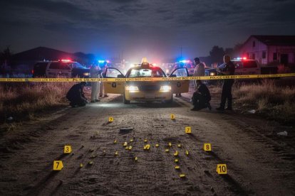 Una mujer fue asesinada a tiros dentro de un taxi, en Portoviejo.