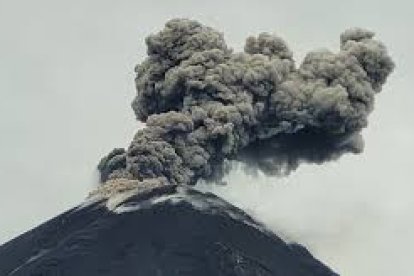 El volcán Reventador es uno de los más activos en Ecuador.