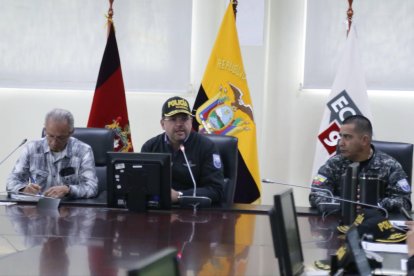 El ministro del interior, John Reimberg, hizo el anuncio tras llegar a acuerdos con líderes indígenas.
