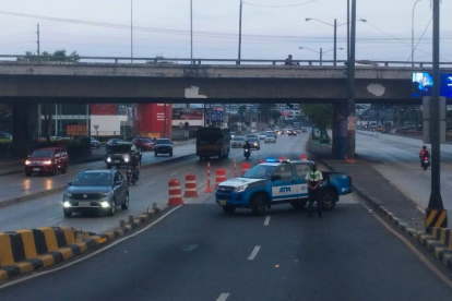 Por las pericias tras la explosión de un coche bomba, hay cierres viales en el norte de Guayaquil estos días.