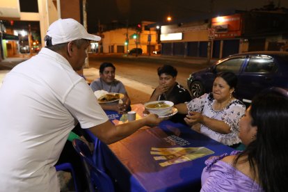Pedro Montalván, a quien conocen como el Chino, asegura que sus precios se mantienen.
