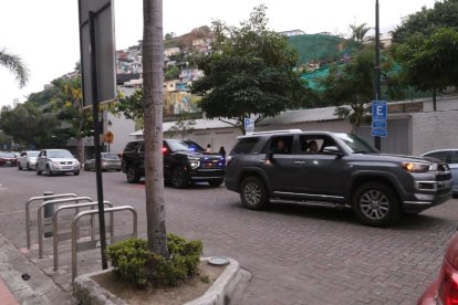 El cierre temporal de Puerto Santa Ana ocurrió la tarde de este 16 de octubre.