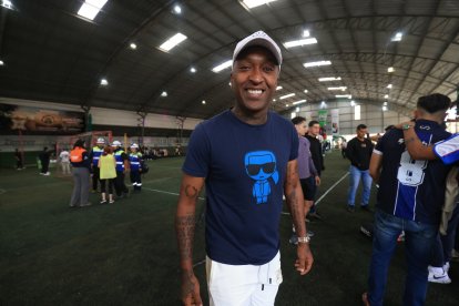 El exfutbolista Luis Bolaños vivió estos duelos con ambas camisetas; sin embargo, tiene más cariño por la de Liga de Quito.