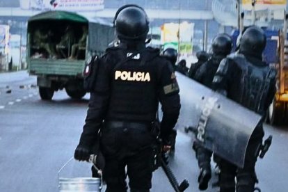 El Policía es de la Unidad de Mantenimiento y Orden