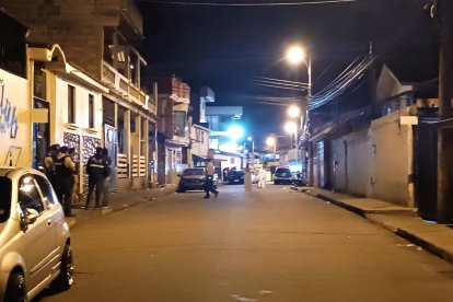 Un hombre de 53 años perdió la vida en un ataque armado ocurrido en la zona de tolerancia de Cuenca.