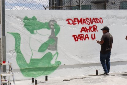 Los hinchas cuidaron cada detalle durante la elaboración de los murales.