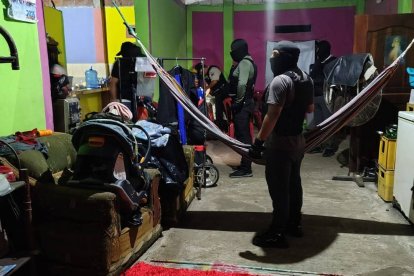 Evidencias incautadas durante el operativo militar en Sabanetillas, Echeandía.