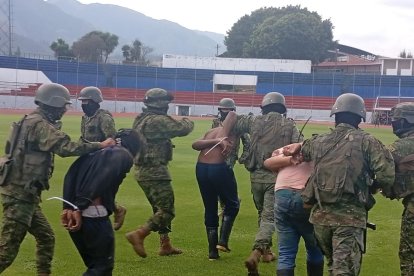 Los hombres fueron capturados en Buenos Aires, zona minera ilegal en Imbabura.