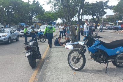 El cuerpo del abuelito quedó junto a un árbol. Su familiares llegaron a reconocerlo.