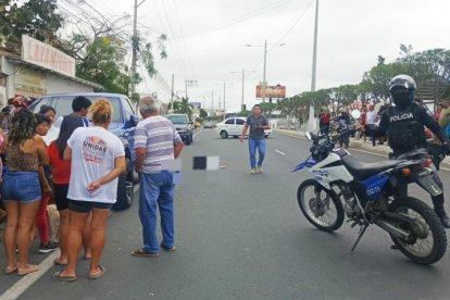Un sujeto que presuntamente habría participado de un robo fue abatido por agentes policiales.