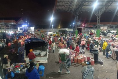 El Mercado Mayorista de Ambato se alista para recibir a los comerciantes del norte tras 31 días de paralización.
