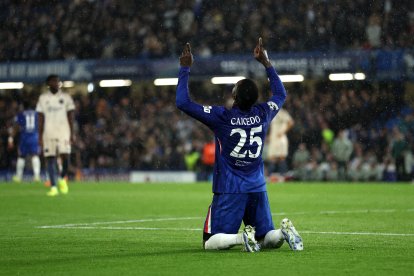 Moisés figura clave del Chelsea de Inglaterra.