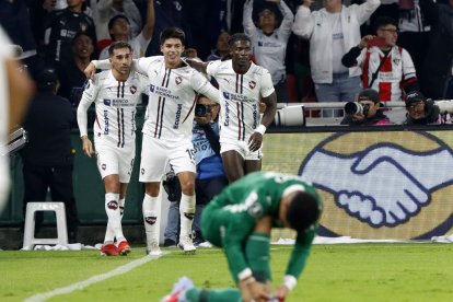 Gabriel Villamil (15) el jugador boliviano de Liga de Quito.