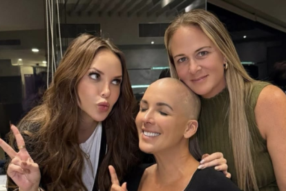 Érika Vélez y Jennifer Graham posan junto a 'La Flaca' Guerrero en una foto en Instagram.