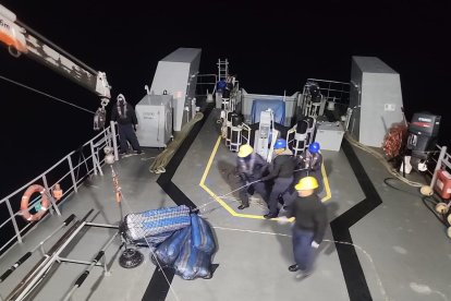 La Armada de Ecuador informó que dos embarcaciones fueron interceptadas con gran cargamento ilegal de armas.