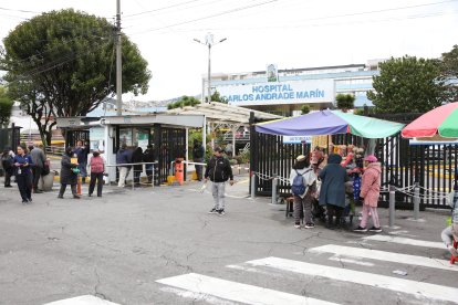 Más de 100 centro médicos y hospitales del IESS podrían pasar al Ministerio de Salud Pública.