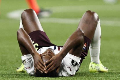 Leonel Quiñónez de LDU Quito se lamenta al final del partido de vuelta por la semifinal de la Copa Libertadores entre Palmeiras.