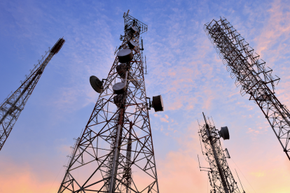 Claro y Tigo acuerdan con Ecuador hasta 2038.