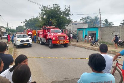 La emergencia se produjo en el barrio Jaime Roldós del cantón La Libertad la mañana de este martes