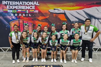 Ecuador brilla en Brasil: colegio Balandra Cruz del Sur logra histórico primer lugar.