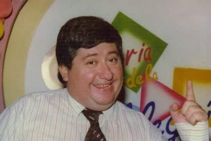 En sus inicios formó parte del programa La feria de la Alegría, emitido en RTS.