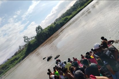 El menor de edad se ahogó en un brazo del caudaloso río Esmeraldas mientras compartía con familiares.