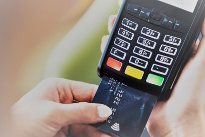 Black Friday 2025: consejos si pagas con tarjetas de crédito.