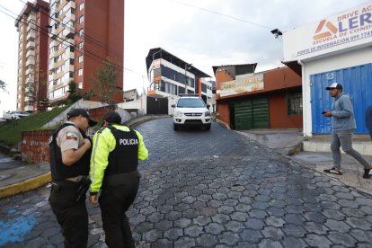 El ataque dejó una persona asesinada mientras comía, en el noroccidente de Quito.
