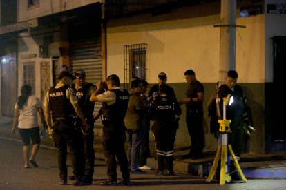 Policías acudieron a las calles Sucre y la Décima, en donde se registró uno de los hechos violentos.