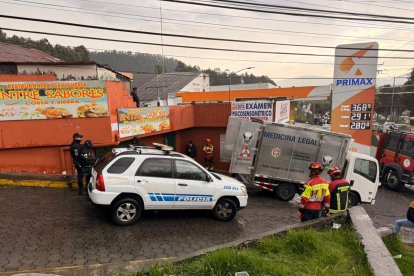 El cuerpo fue trasladado hasta la morgue tras lo ocurrido.