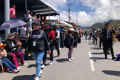 Más de mil policías participan en el operativo de seguridad por el desfile de la Mama Negra.