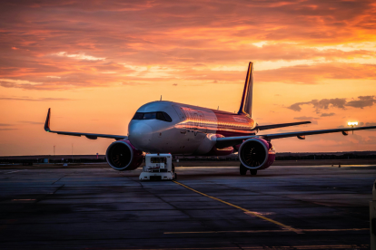 Pasajeros podrán volar desde Cuenca hasta las Islas Galápagos con LATAM Airlines Ecuador, gracias a la nueva ruta Cuenca–Quito–Baltra aprobada por el MIT.