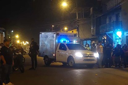 Agentes levantaron ocho indicios balísticos en el sitio del ataque armado.