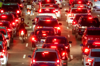 Conoce cómo rige el pico y placa en Quito este viernes.