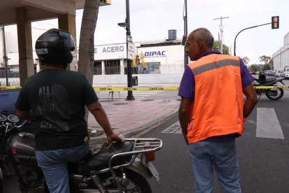 Un tramo de la calle Eloy Alfaro fue cerrada a causa del incidente.