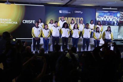 Una parte de los deportistas que reciben el apoyo de la Fundación Crisfe.