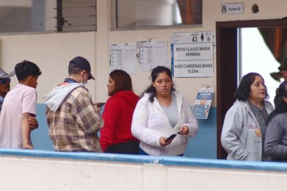 Miembros de mesa deben capacitarse con CNE o habrá multa.