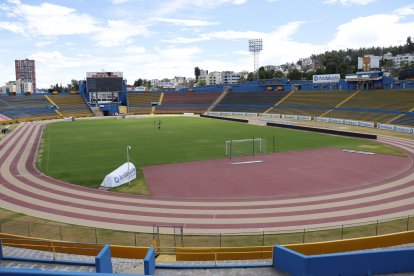 El estadio Olímpico Atahualpa, inaugurado en 1951, sigue a la espera de su renovación.