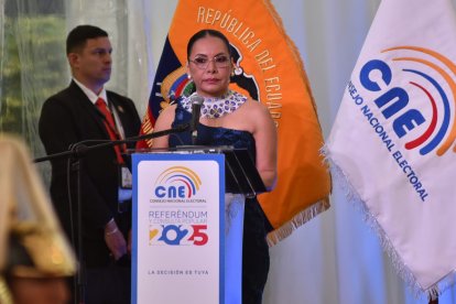 Diana Atamaint, presidenta del CNE.