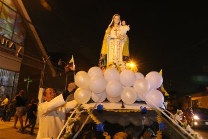 El  párroco Pedro López detalló sobre las diferentes actividades en honor a la Virgen y Jesús.