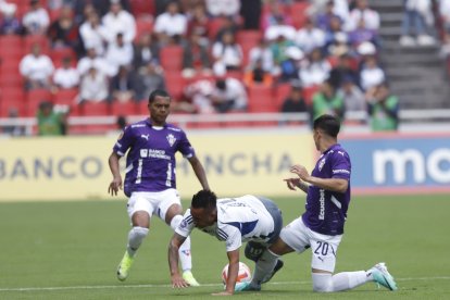 Emelec y Liga de Quito se enfrentarán en la semifinal de la Copa Ecuador 2025.