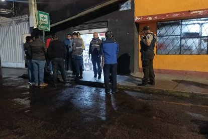 El hecho fue en el sur de la urbe. Sicarios llegaron y dispararon en el local.