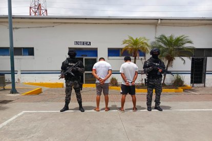 Dos hombres fueron aprehendidos en poder de más de $54.000 dólares. El dinero estaba encaletado en un carro