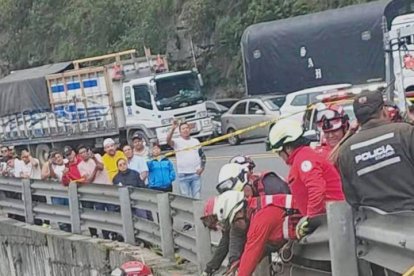 El hecho se produjo en el kilómetro 19 de la vía Alóag - Santo Domingo.