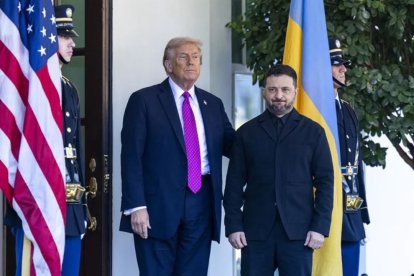 Trump da a Ucrania plazo hasta el jueves para aceptar su plan de paz con Rusia.
