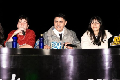 Los Kiños Liga de Campeones reúne a creadores, boxeadores y artistas en un evento gratuito transmitido en vivo desde el Coliseo Jefferson Pérez de Cuenca.